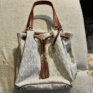 Michael Kors medium bucket bag